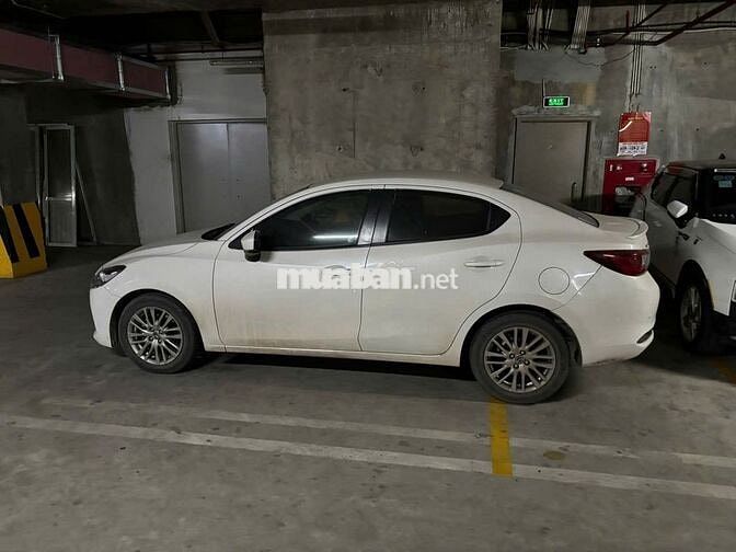 Mazda Mazda 2 Luxury 2021 Trắng 35000 km