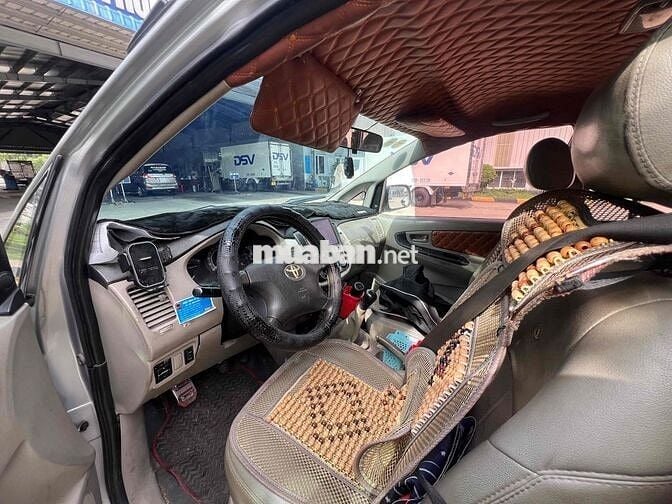 Toyota Innova J 2010 Số sàn Bạc