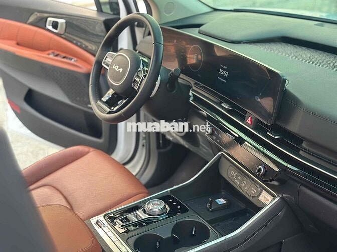 KIA Carnival Signature 2.2D 2024 Trắng