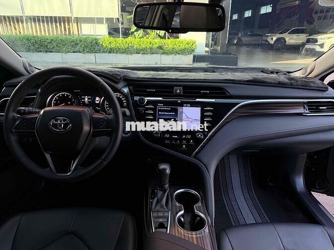 Toyota Camry 2.5Q 2020 29.000 km CHÍNH HÃNG
