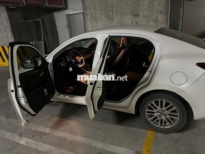Mazda Mazda 2 Luxury 2021 Trắng 35000 km