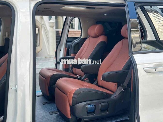 KIA Carnival Signature 2.2D 2024 Trắng