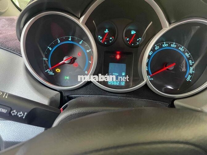Chevrolet Cruze LT Số sàn 50000 km Đỏ