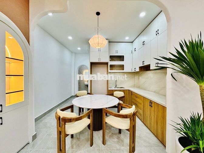 Cho thuê nhà gần chợ bà chiểu 4x11m 3 lầu 4Pn full nội thất già 27 TR