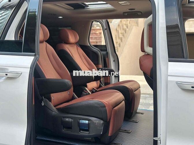 KIA Carnival Signature 2.2D 2024 Trắng