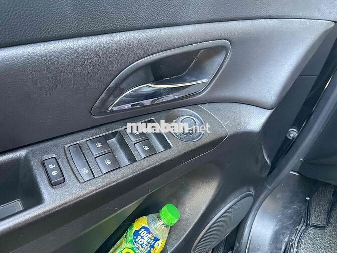 Chevrolet Cruze 2018 Số sàn màu Đen