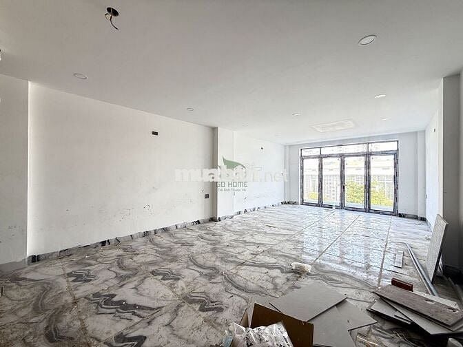 NHÀ KINH DOANH 5 TẦNG THÔNG SUỐT CÓ THANG MÁY KHU VCN PHƯỚC HẢI