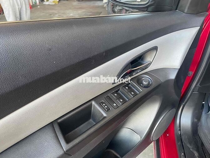Chevrolet Cruze LT Số sàn 50000 km Đỏ