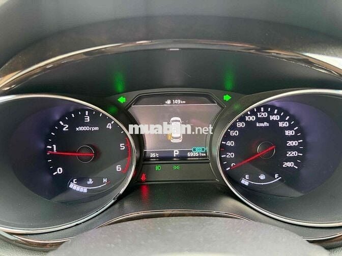 Kia Sedona Luxury 2.2D 2020 Đen 69,000km