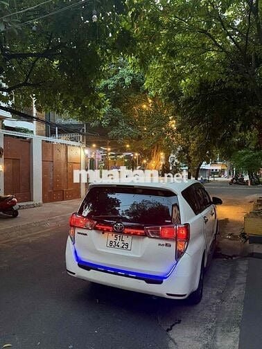 Toyota Innova 2017 Số sàn 8 chỗ Trắng
