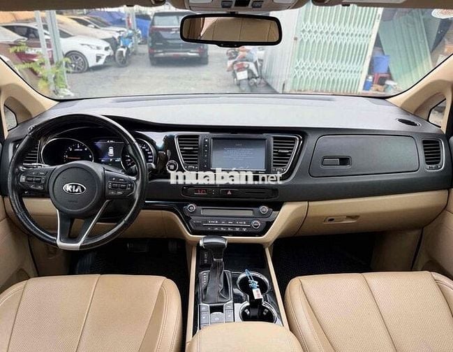 Kia Sedona Luxury 2.2D 2020 Đen 69,000km