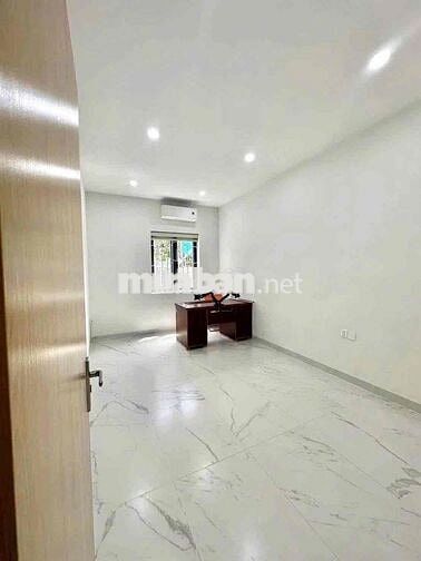 CHO THUÊ NHÀ 3 TẦNG MT KHƯƠNG HỮU DỤNG- ĐƯỜNG 7m5- NHÀ MỚI