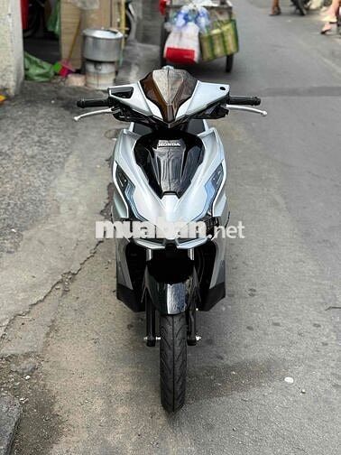 Air Blade 160 2023 góp đưa 16 nhận xe