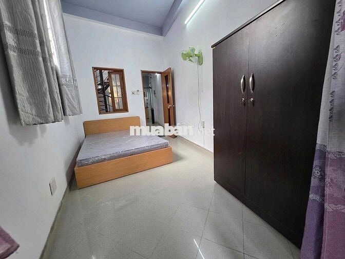 CHO THUÊ CHDV GẦN ,NGÃ TƯ HÀNG XANG ,HUTECH…