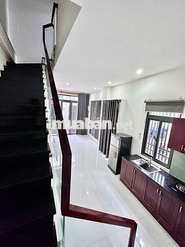 Nhà trệt lầu 2PN Có Nội Thất góc hẻm đường Quang Trung 7 triệu
