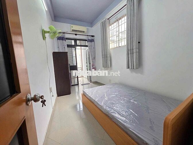 CHO THUÊ CHDV GẦN ,NGÃ TƯ HÀNG XANG ,HUTECH…