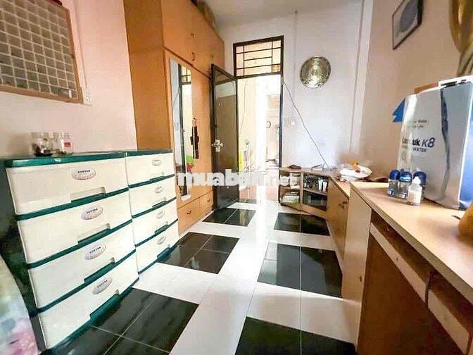 Bán Nhà 57m2 hẻm 1/ kdc HH Tôn Thất Thuyết P3 Q4