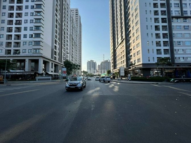 Bán mặt tiền Lê Văn Lương 3500m2 đã có dự án xây chung cư 18 tầng