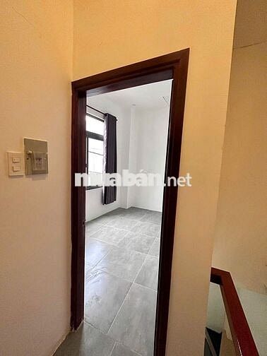 Nhà trệt lầu 2PN Có Nội Thất góc hẻm đường Quang Trung 7 triệu