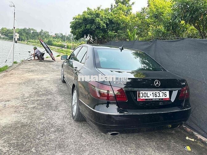 Mercedes-Benz E250 2010 Đen