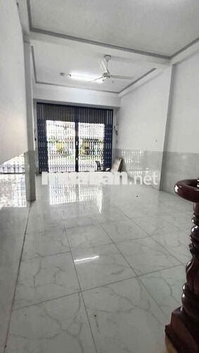 Cho thuê nhà mặt tiền Lý Chính Thắng thuận tiện kinh doanh