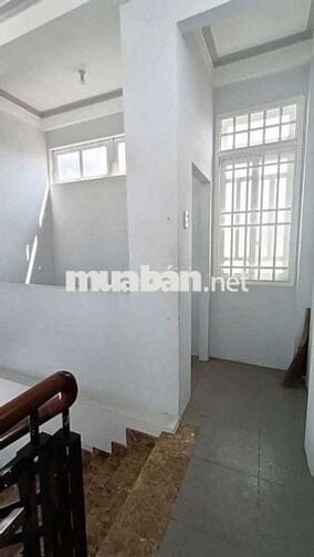 Cho thuê nhà mặt tiền Lý Chính Thắng thuận tiện kinh doanh