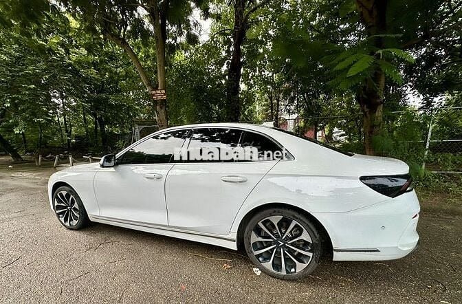 VinFast Lux A2.0 2023 Trắng