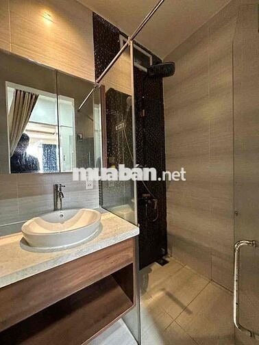 Cho thuê căn hộ Studio Ban công Q1 gần chợ Bến Thành, Bùi Viện