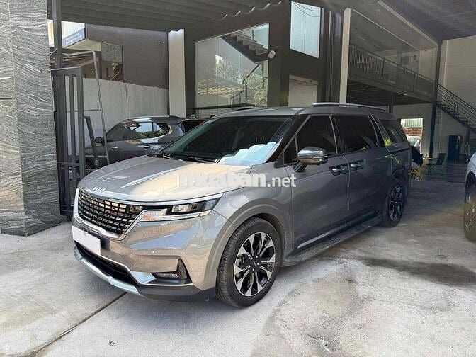 KIA Carnival Premium 2024 7 chỗ Xám 21.000 km