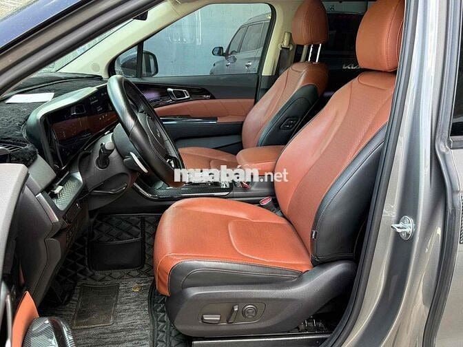 KIA Carnival Premium 2024 7 chỗ Xám 21.000 km