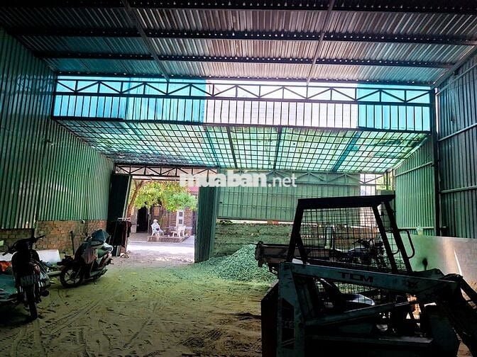 Cho Thuê Kho Mặt Tiền 200m2 KDC Hồng Long Xe Tải Lưu Thông