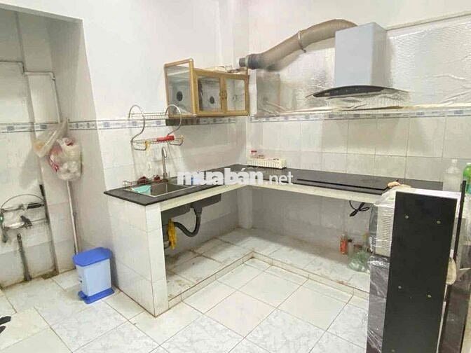 Nguyên căn 3 PN - Phú Lộc gần CMT8 Tân Bình 11 triệu