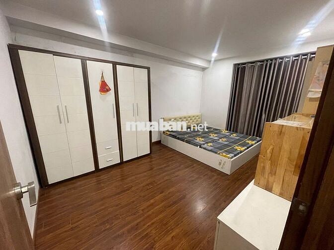 Cho thuê CHCC Sky Central 176 Định Công mặt đường 2.5