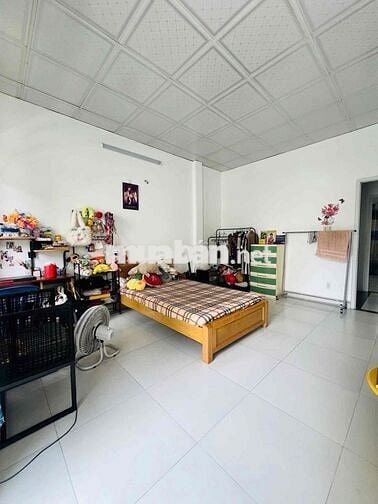 GẦN EMART, CHỢ , NGANG 4.5M , 2 TẦNG ,SỔ A4 ,CHỈ 2 TỶ 250 ,
