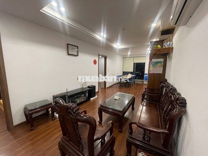 Cho thuê CHCC Sky Central 176 Định Công mặt đường 2.5