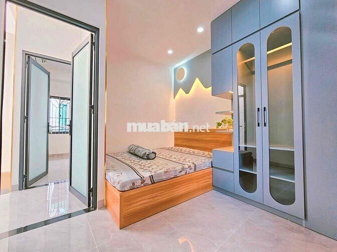 Nhà hẻm xe hơi 2pn2wc cách 3 phút ra e mart 2 gò vấp và tuyến metro