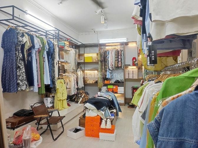 ‼️SANG NHƯỢNG CỬA HÀNG THỜI TRANG NỮ MẶT PHỐ NGUYÊN HỒNG - VÀO KINH DO