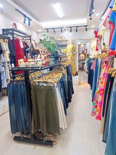 ‼️SANG NHƯỢNG CỬA HÀNG THỜI TRANG NỮ MẶT PHỐ NGUYÊN HỒNG - VÀO KINH DO