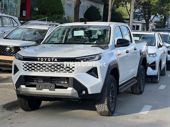 Toyota Hilux 2.8AT Tự động Thái Lan - BAO GIÁ TỐT