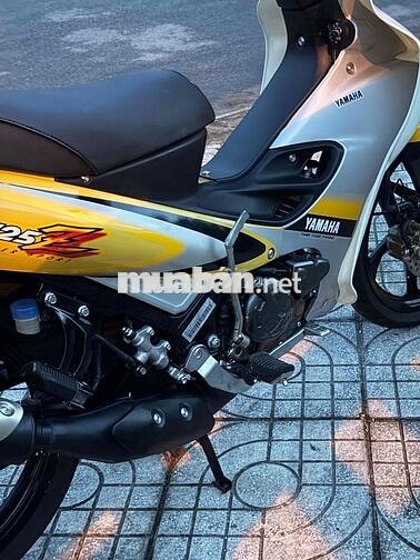 Yamaha Ya cá mập Đã sử dụng Vàng, Trắng