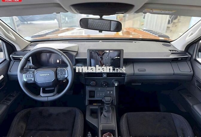 Toyota Hilux 2.8AT Tự động Thái Lan - BAO GIÁ TỐT