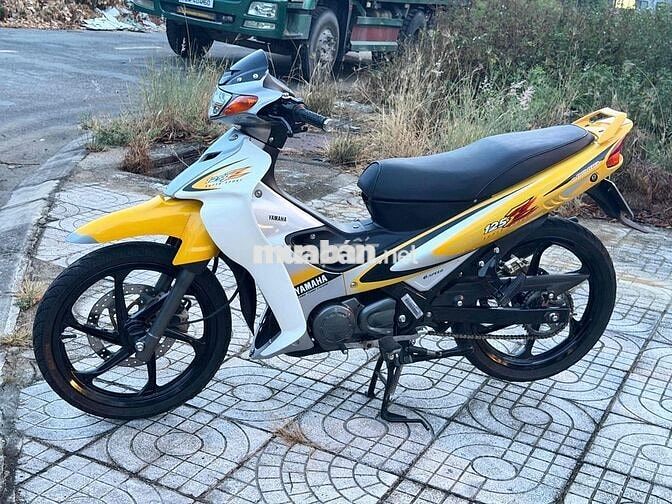 Yamaha Ya cá mập Đã sử dụng Vàng, Trắng