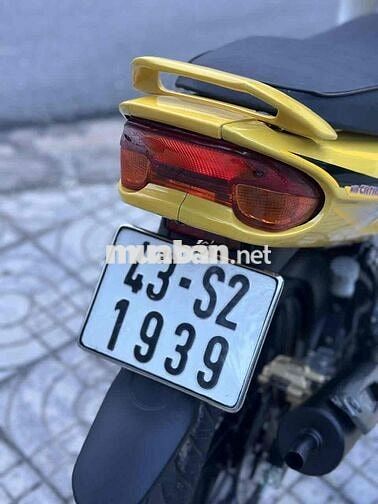 Yamaha Ya cá mập Đã sử dụng Vàng, Trắng