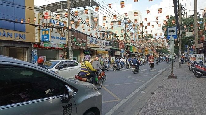 BÁN GẤP NHÀ MẶT TIỀN ÂU CƠ TÂN BÌNH , NỞ HẬU TÀI LỘC, SẴN DÒNG TIỀN 