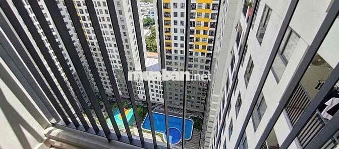 Cho thuê gấp căn 2pn,1wc Bcons Garden , có nội thất 5tr5/ tháng