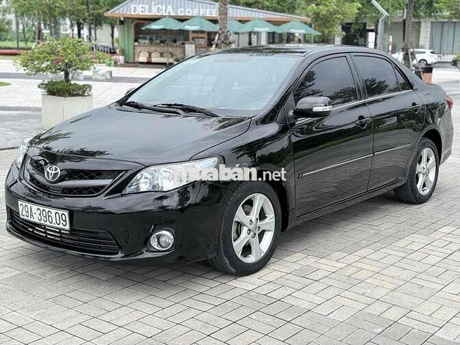 Toyota Altis 2.0AT 2011 Đen 11 vạn km