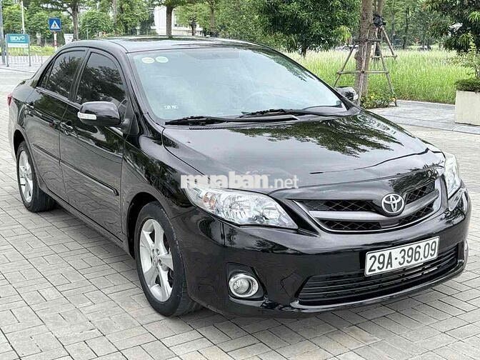 Toyota Altis 2.0AT 2011 Đen 11 vạn km