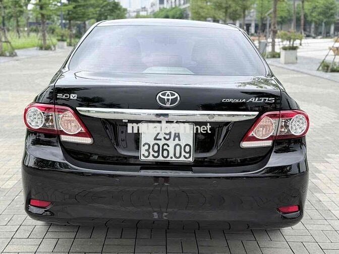 Toyota Altis 2.0AT 2011 Đen 11 vạn km