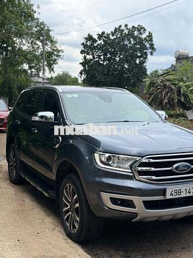 Ford Everest Titanium 2.0L  2 cầu bản cao cấp