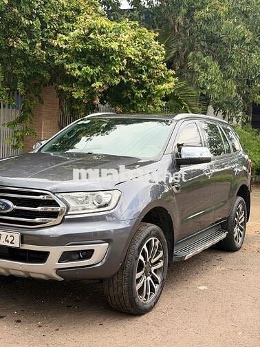 Ford Everest Titanium 2.0L  2 cầu bản cao cấp